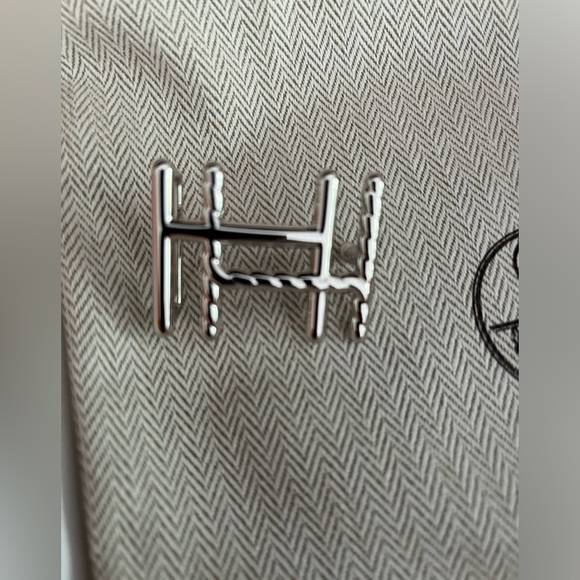 Hermes Silver Belt Buckle - H au Carre Twist - Never Worn - Picture 2 of 7
